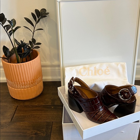 Chloe Shoes - CHLOÉ Tan Wave Slingback Mules
